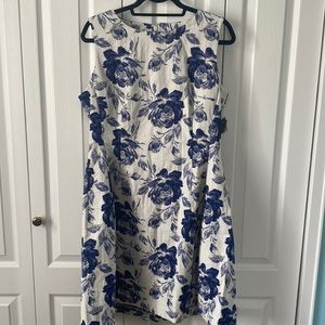 NEW Blue and white floral print sleeveless dress, NY&company size 16